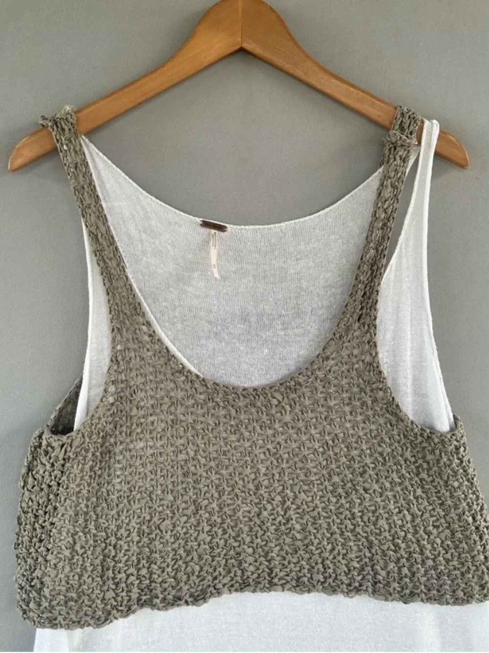 FREE PEOPLE Two Tone Sweater Tank Ivory Medium Excellent Condition